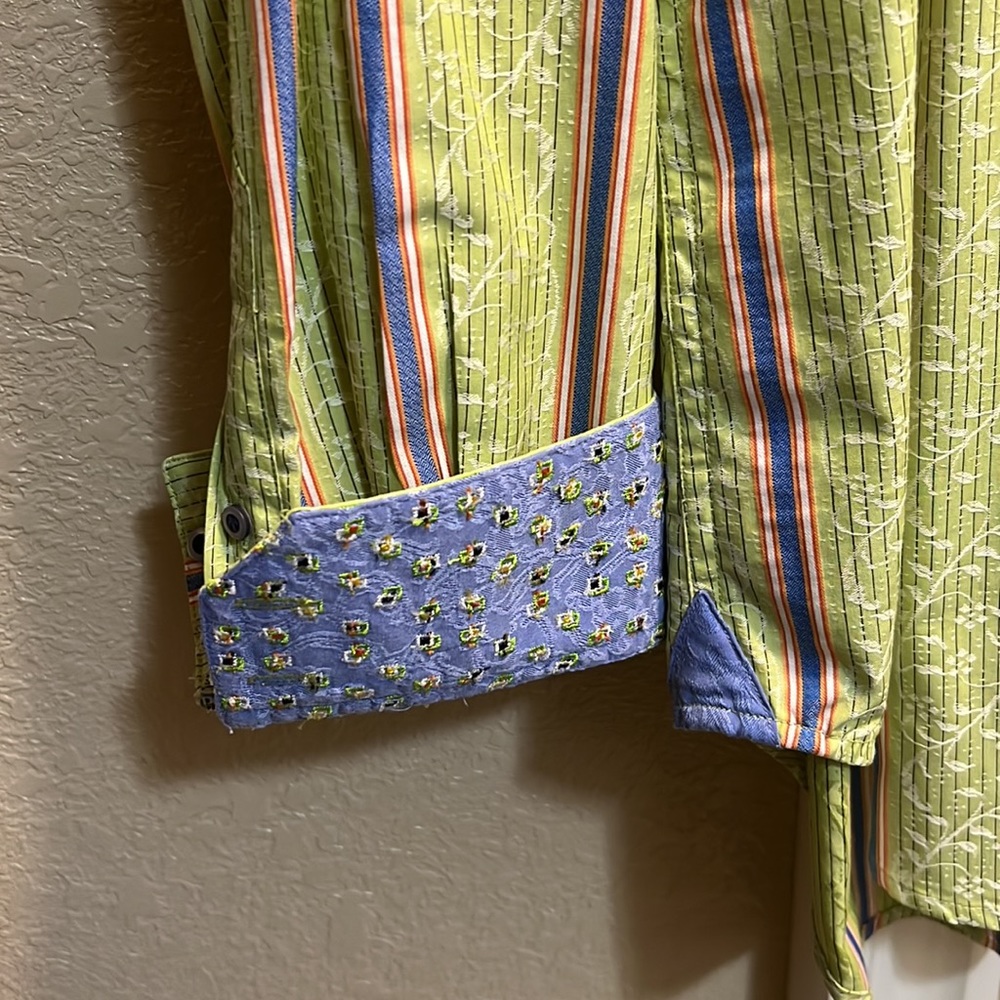 Robert Graham - Picture 3 of 5